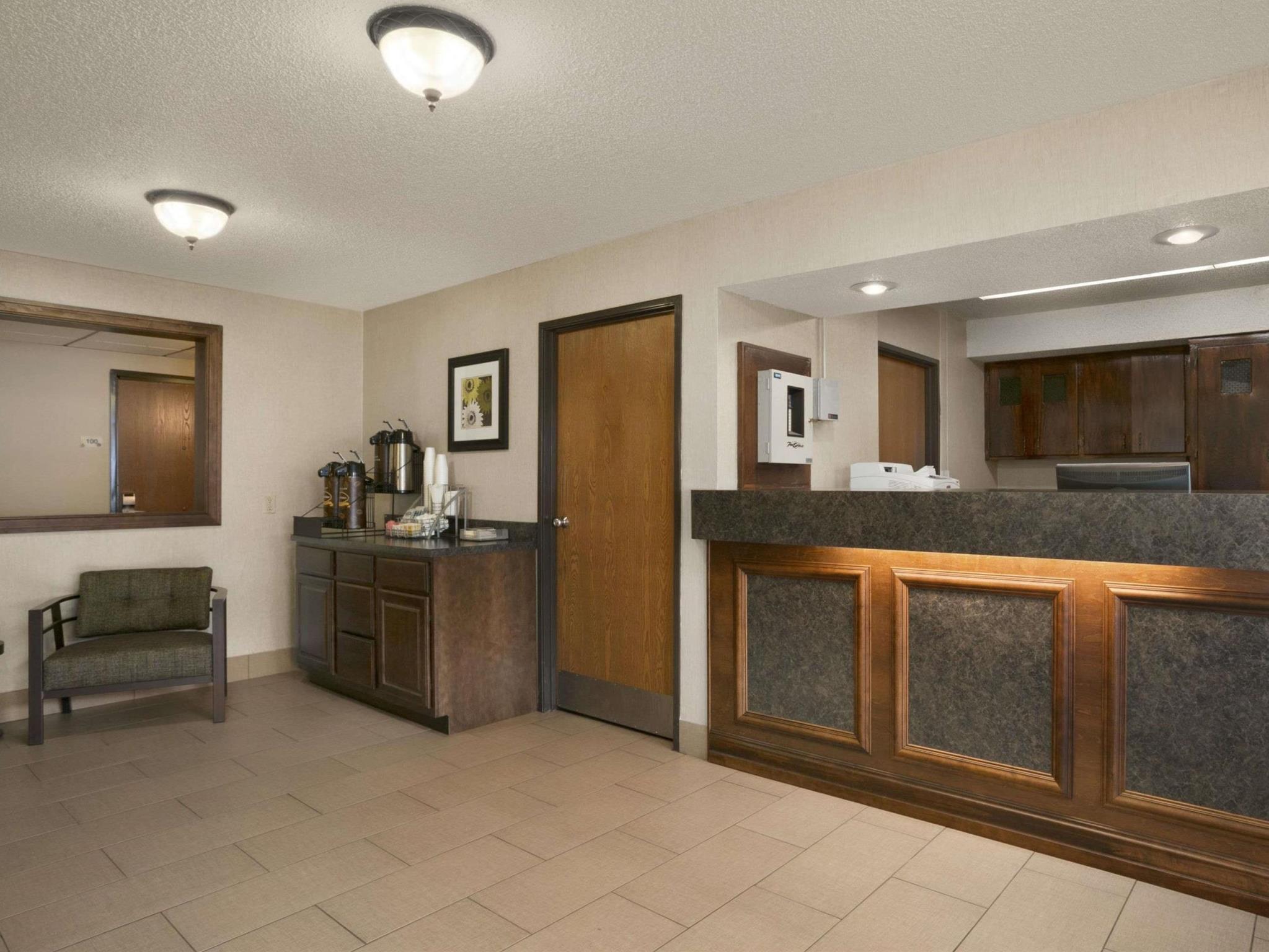 Hotel Super 8 By Wyndham Weston Wv Zewnętrze zdjęcie