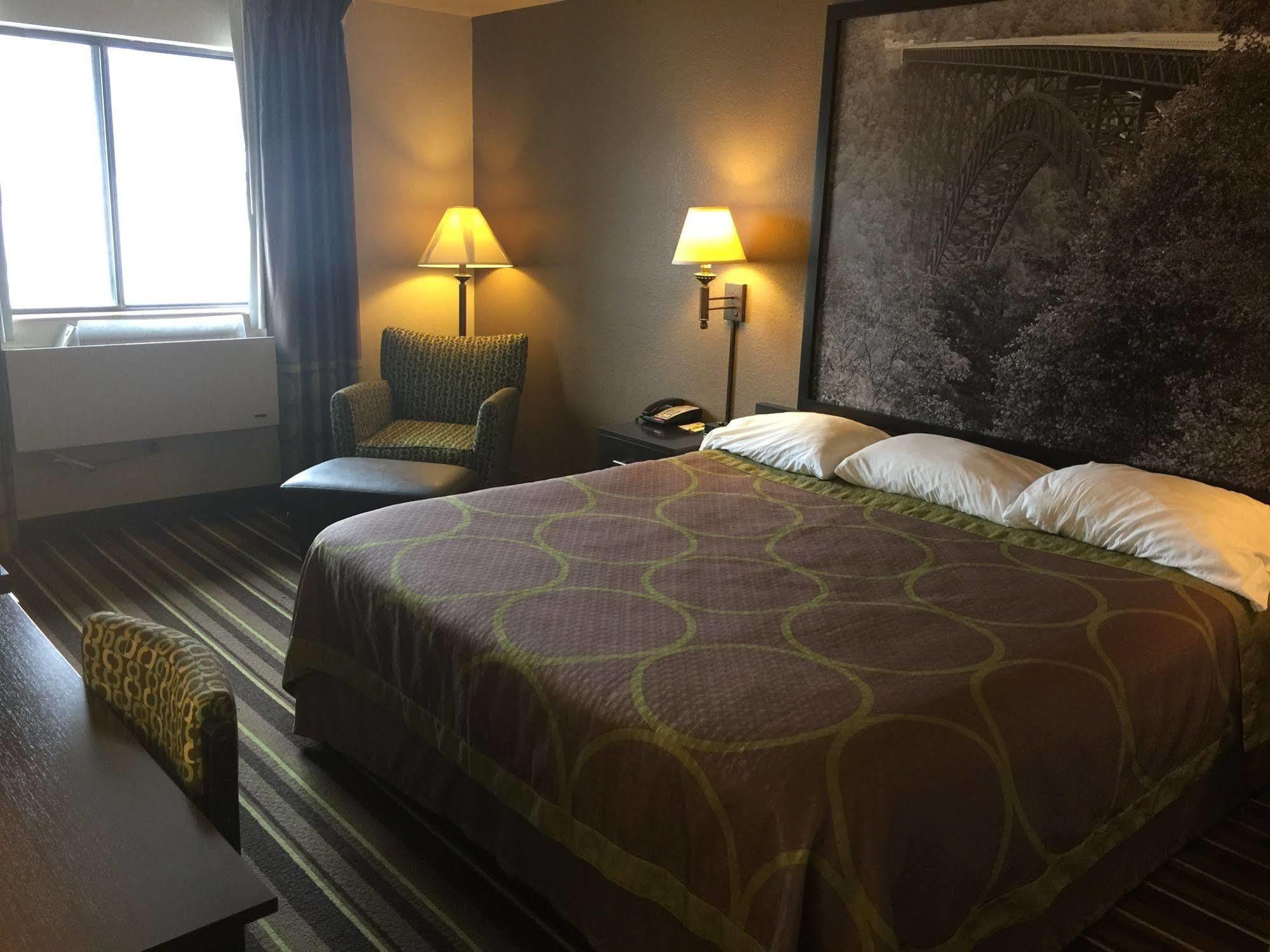 Hotel Super 8 By Wyndham Weston Wv Zewnętrze zdjęcie