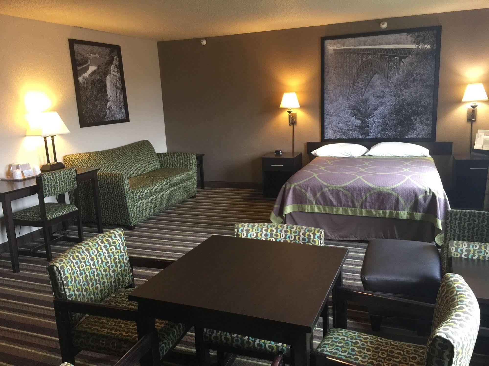 Hotel Super 8 By Wyndham Weston Wv Zewnętrze zdjęcie